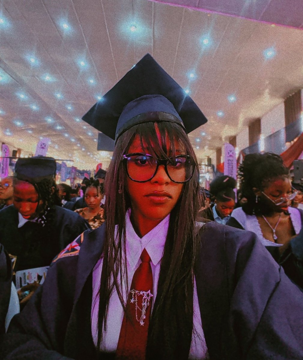 Diana Marcus⨀ tweet media