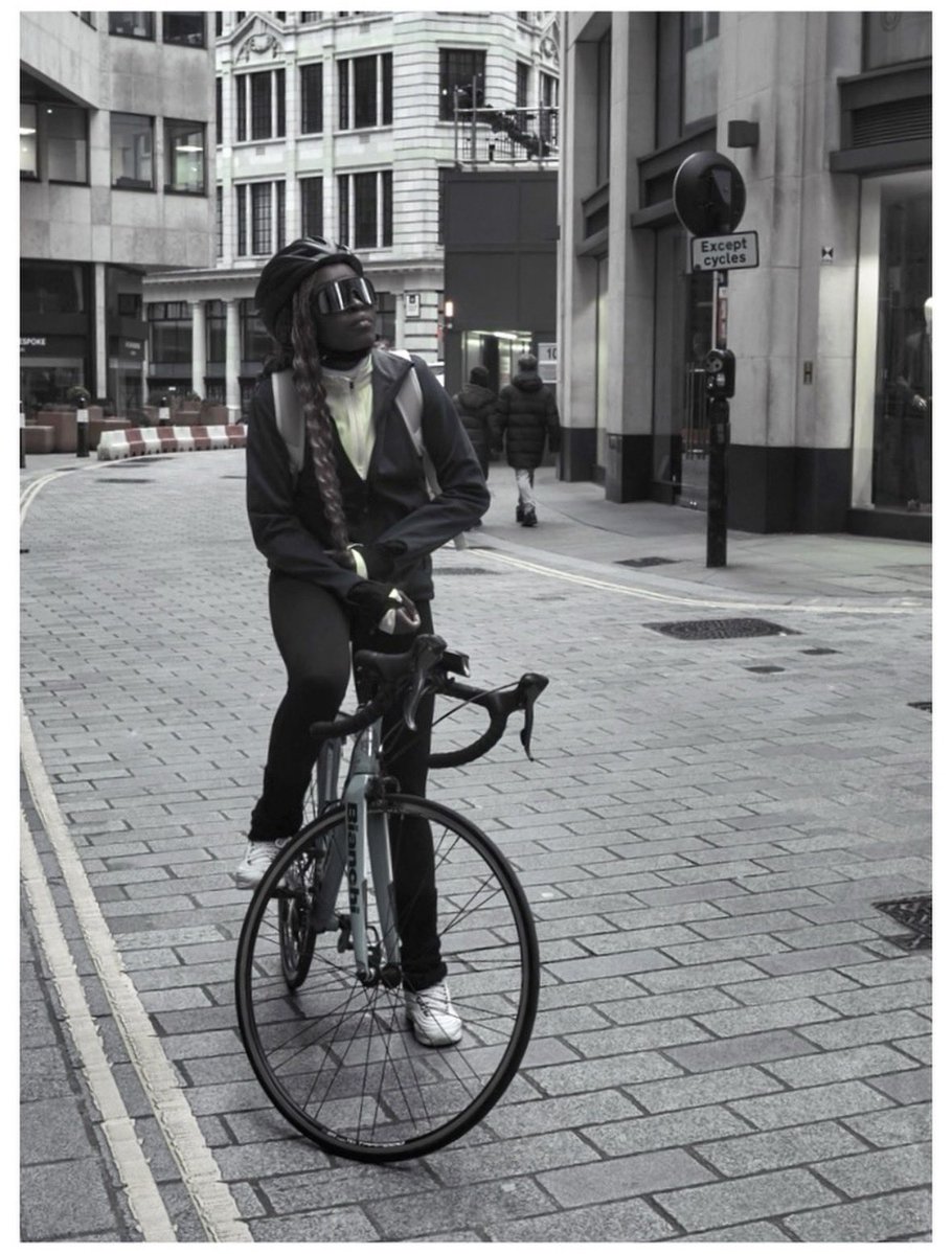 SheClicks tweet media