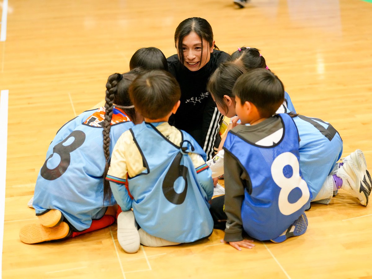 tokyotripsports's tweet photo. 【#鮫島彩】

3/3（火）に開催されました #国際女性デー 特別企画「おにごっこスポーツ体験」に参加させていただきました🏃‍♀️💨

子どもたちと一緒に体を動かし、スポーツの楽しさを改めて感じる時間となりました。

素敵な機会をありがとうございました☺️

#WEリーグ
#女子サッカー
#WEACTION https://t.co/QlQDfMnB4F