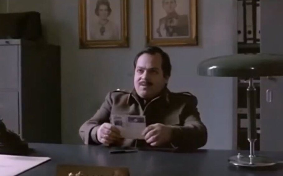 "Μπορείς να βγεις στην Ερυθρά Πλατεία και να πεις, ο σύντροφος Μπρέζνιεφ είναι μαλάκας;"
Αντίο ταγματάρχα Φον Κανάρη