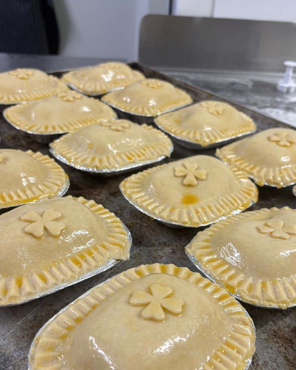 Edwards of Conwy tweet media