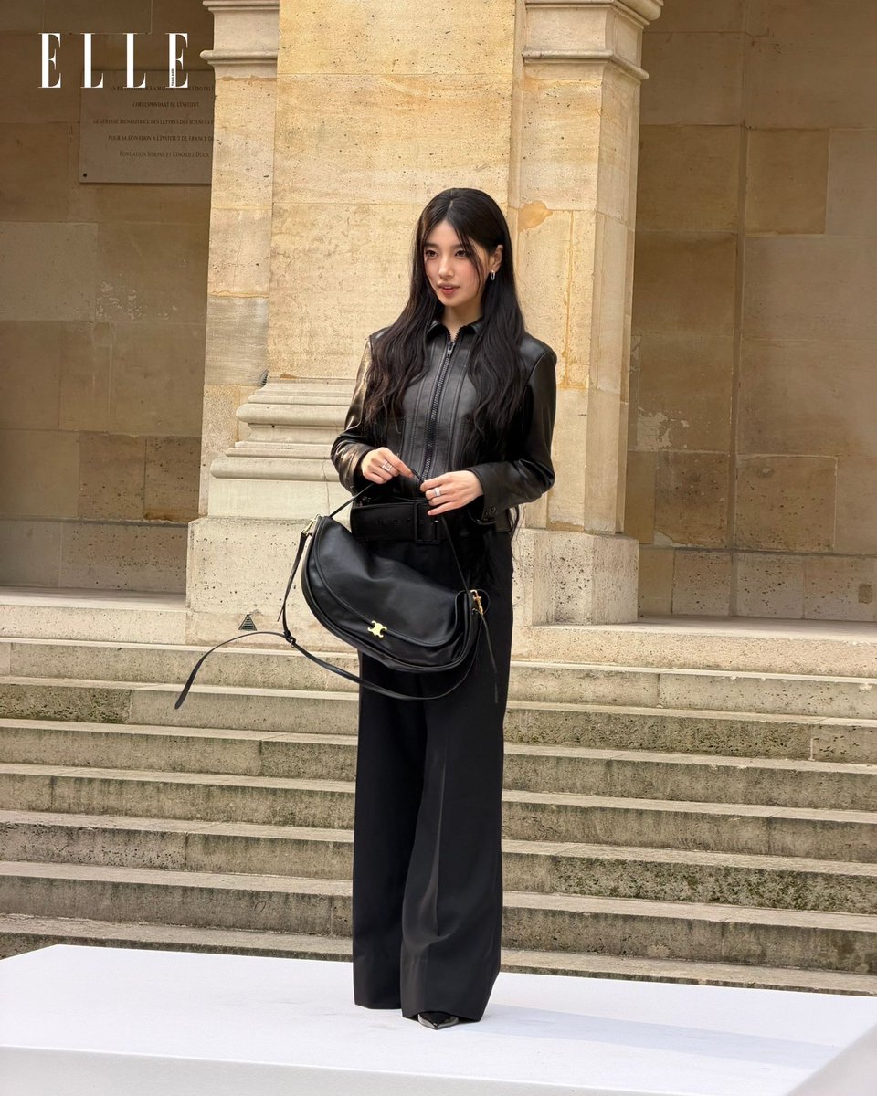 สวยไม่ไหว! SUZY โกลบอลแบรนด์แอมบาสซาเดอร์ของ Celine มาร่วมชมแฟชั่นโชว์ Celine คอลเล็กชั่น Hiver 2026 ณ กรุงปารีส

#ELLEThailand
#SUZY #수지
#SUZYxCELINEHiver2026 
#CELINEHiver2026