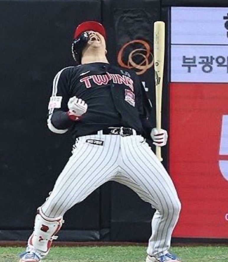 sanggu5959's tweet photo. 타격감과 웃수저가 정비례한 사람
BO. https://t.co/5v0GraIADc