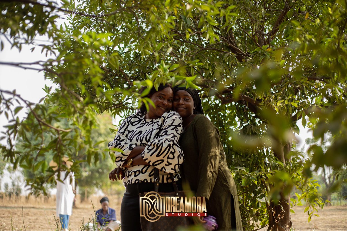 DreamoraStudios's tweet photo. Beautiful ladies 😍 Behind the scene🔥
#DUHUCOMINGSOON🔥
Directed by David Silver
Produced by Benjamin Bulus
A Film By Dreamora Studios.
#DUHU
#AfricanCinema
#NigerianFilm
#BehindTheScenes
#FilmInProduction
#StoriesThatMatter
#CinemaWithPurpose
#DreamoraStudios https://t.co/amjuJbSJ6v