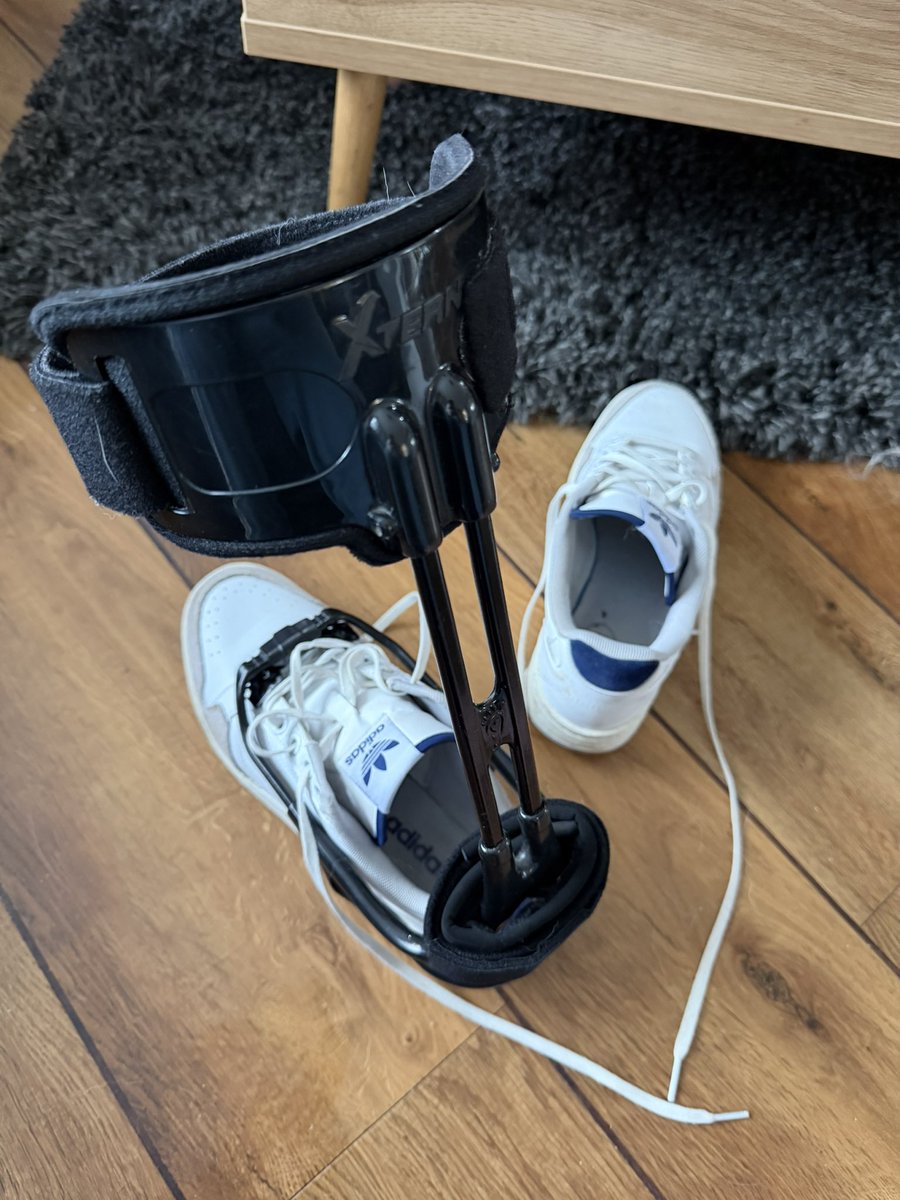 Chlöe 🪐 tweet media