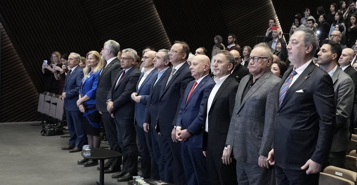 TÜRKİYE BEYİN VAKFI ve TÜRK NÖROŞİRÜRJI AKADEMİSİ  NÖROBİLİM TEŞVİK ödül ve bursları törenle sahiplerini buldu.
Emeği geçenlere ve kongre salonunu dolduran herkese teşekkür ederim.
