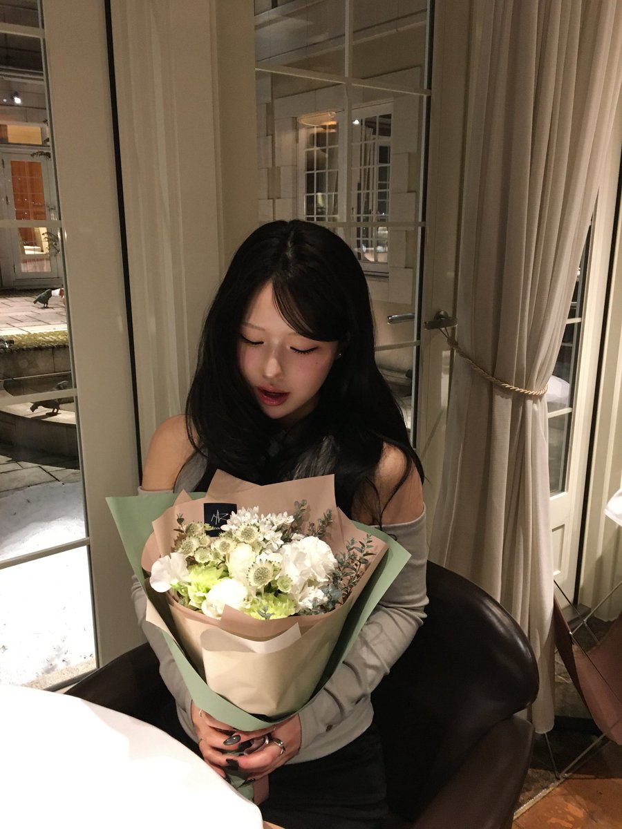 momo tweet media