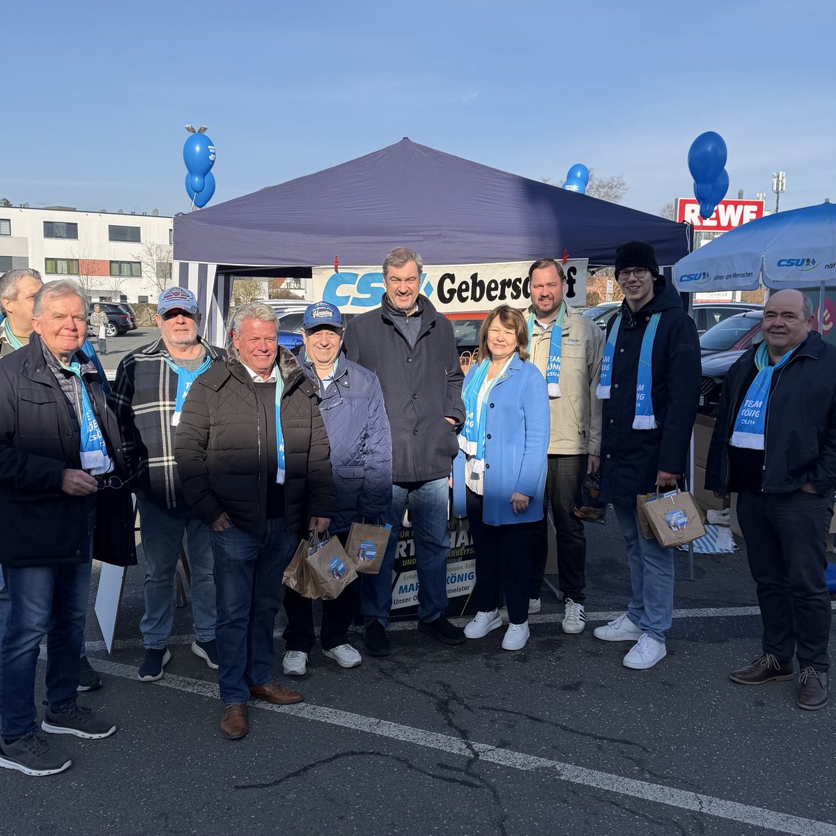 Markus_Soeder's tweet image. Unterwegs an der #Basis beim Endspurt im Kommunalwahlkampf in Nürnberg gemeinsam mit Andreas Krieglstein und vielen unserer Kandidaten bei Infoständen der CSU in der Nürnberger Altstadt, in Wöhrd , Gebersdorf und in Erlenstegen. Gemeinsam unterstützen wir Oberbürgermeister Marcus