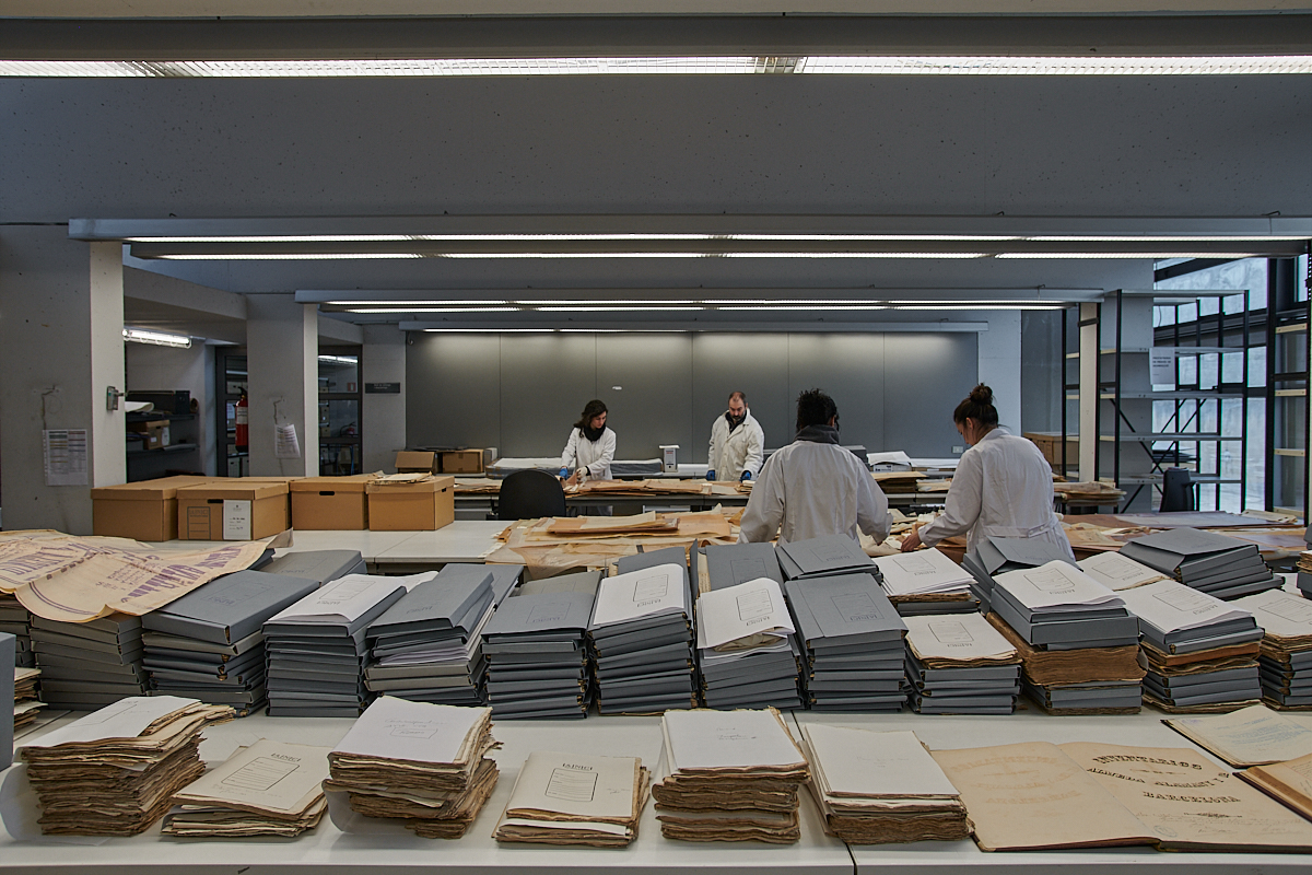 #TreballarALArxiu | Arxivera, arxiver, vols treballar a l’<a href="/arxiunacional/">Arxiu Nacional</a>? 📂📜💿📸🗃️

☝️ Convocatòria oberta d’una vacant de titulat/ada superior arxiver/a A21

📧 Sol·licituds fins al 16 de març 📅

Tota la ℹ️ gen.cat/4u94Flr