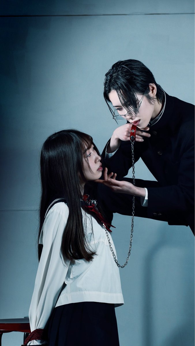 コレ同じ人Σ('◉⌓◉’)❗️❗️❗️
と驚いた方  クズも同じ気持ち

アキラ <a href="/akira_660/">アキラ</a> さん

冷酷な生徒会長から メイドナイトへ

この切り替えがいつも驚かされる
ショーも面白いよ❗️

 今回の撮影会では脱出遊戯の生徒会長になってもらいました^_^

相手 : 陽奈森千尋さん <a href="/CHIHIRO_hina12/">陽奈森 千尋🩵</a>