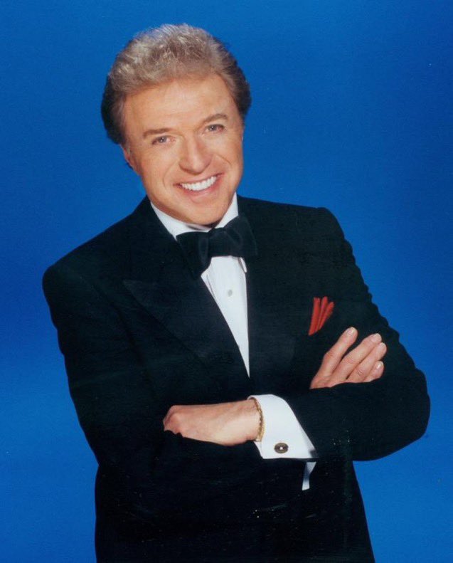 espofootball's tweet photo. Mar7,2024 #SteveLawrence (Sidney Liebowitz born Jul8,1935) dies at 88 from complications due to Alzheimer. Singer, actor 1957 US #5 & CB #1 Party Doll, 1962 US #1 Go Away Little Girl, +9 US Top40s. Duo with wife Eydie Gormé (Edith Gormezano) billed as Steve and Eydie 2 US Top40s https://t.co/qoddgWiCN3