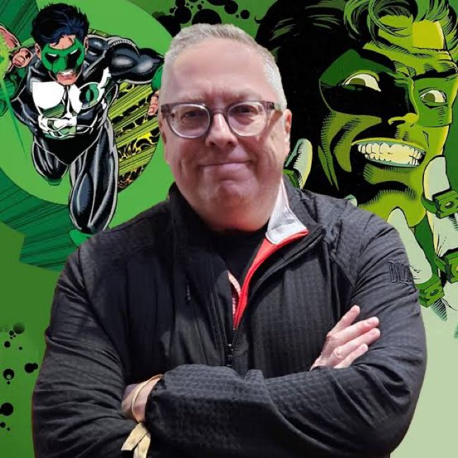 Ron Marz, el reconocido guionista de "Linterna Verde", elogió el avance de 'Lanterns': "Me gustó y no se cómo llegamos al punto en que muchos creen que tienen el deber de quejarse de todo lo que no les gusta. ¿Por qué no encuentran algo que les guste y centrarse en eso?"