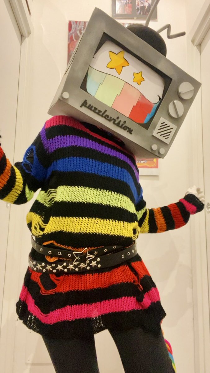 DeepDarkness__x's tweet photo. Colorful outfit 📺🧩🌈
#mrpuzzles #mrpuzzlessmg4 #mrpuzzlescosplay #cosplay #cosplayer #smg4 #colorfuloutfit #originalversion #istantcosplay #smg4mrpuzzles https://t.co/GwacJQrPnk