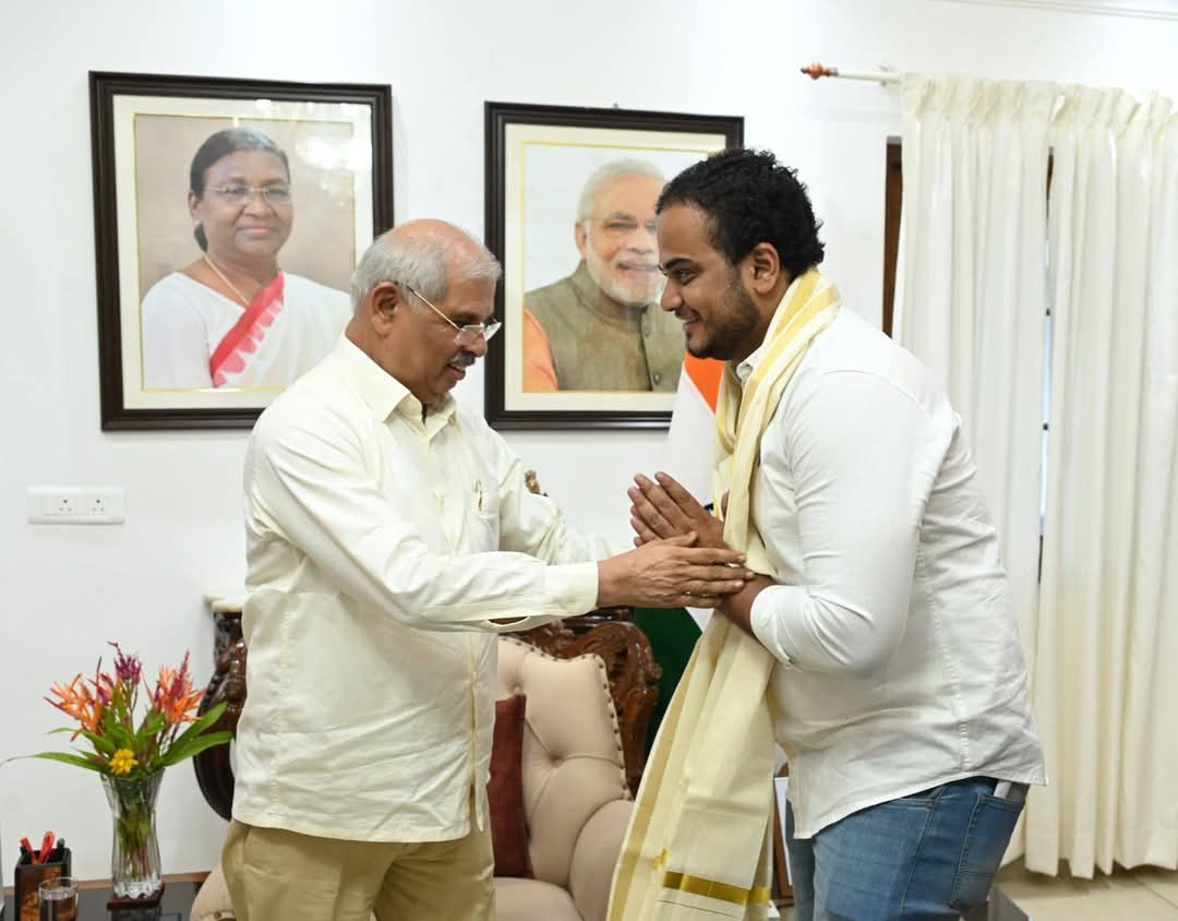 askrahulnair's tweet photo. Congratulations to His Excellency Hon’ble Shri Rajendra Arlekar Ji on being entrusted with the additional charge as Governor of Tamil Nadu. 🇮🇳
His exemplary work as the Governor of Kerala reflects integrity, wisdom and dedication to constitutional values. https://t.co/WUxwKcUNVf