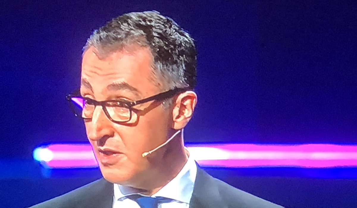Wenn ich das  richtig verstehe, kriegt man in Baden-Württemberg immer #grün, egal was man wählt. Nur wenn man grün wählt, dann nicht! Dann kriegt man <a href="/cem_oezdemir/">Cem Özdemir</a>. 

#bawüwahl