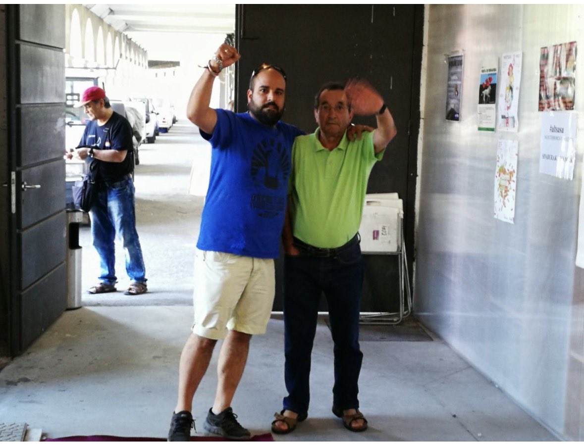 kollarion's tweet photo. ESKERRIK ASKO Toni (tío Toni jeje), gracias por entrar en nuestras vidas.
Tu recuerdo, lealtad compromiso y sonrisa siempre las tendré presentes. Nada hubiese sucedido sin ti, Patxi… cuerpo pequeño, esencia grande, sonrisa y risa muy contagiosa, se te quiere mucho https://t.co/tMg4J0QkF0