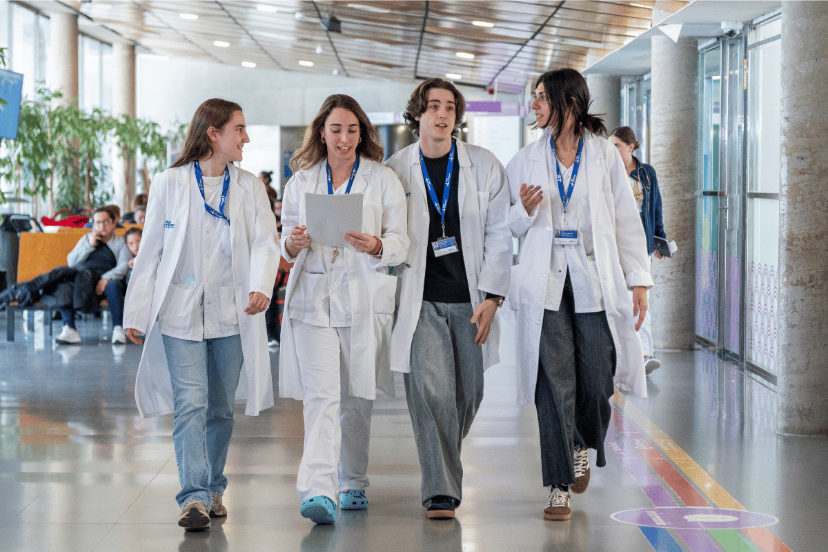 VHIO's tweet photo. 📣 Ya está aquí Jornada de Puertas Abiertas para futuros residentes 2026‼️

🔍  Descubre cómo es la especialización en Oncología Médica y Hematología en @vallhebron #VHIO

🗓️ 17 de marzo 📍 Presencial y online
📲 Inscríbete 👉 https://t.co/NjMPbiLwu2

#ResisOncoVH #ResisHematoVH https://t.co/WLcMXwPQC5