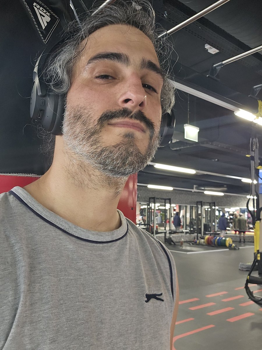 Smash or pass? Haare sind nicht on point wegen Training 😅