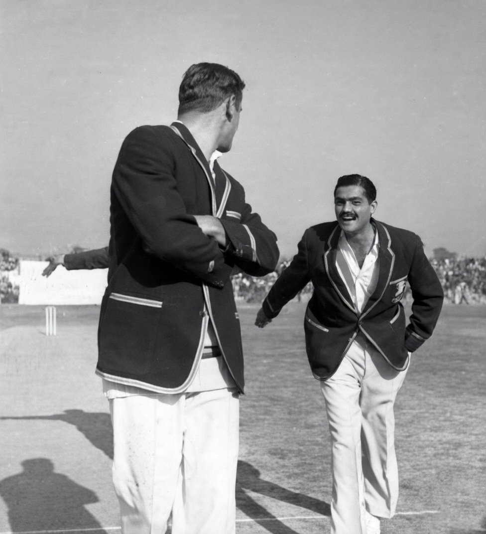 RSingh6969a's tweet photo. Wishing a very happy birthday to Nari Contractor. In the first pic, he is all smiles after winning the toss, India vs England, New Delhi, December 1961 and in the second, he pulls Ray Lindwall, India vs Australia, January 1960 #NariContractor https://t.co/0VPhXHGzkh