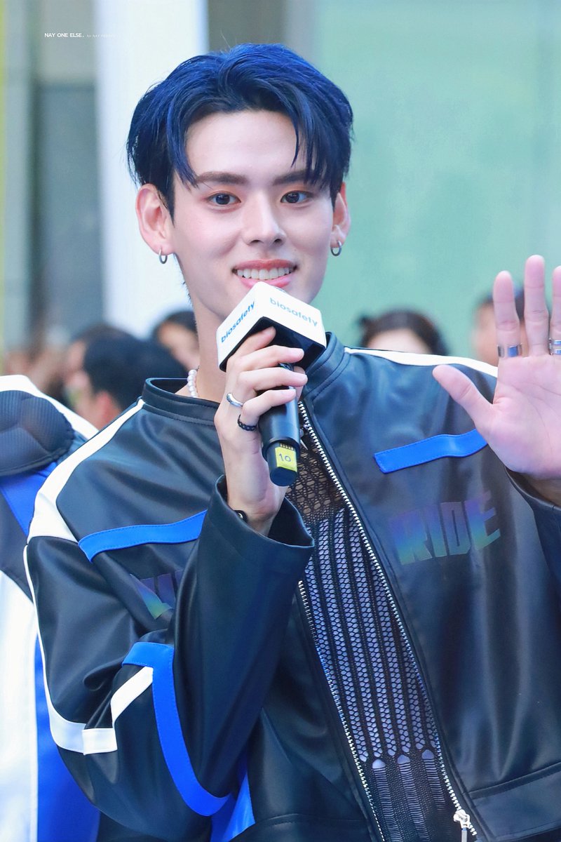 260307 | #NAY_PERSES

🐒💙✨

PERSES BIOSAFETY PRESENTER
#biosafetyXperses #biosafetyth 
#PERSES #PERSES_TH