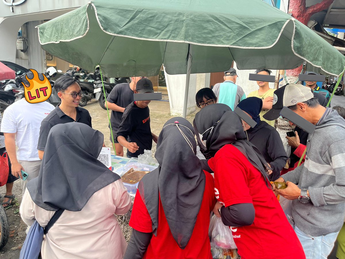 PokeNE0n's tweet photo. Takjil session 1: DONE β
Dana dari para donatur sudah kami salurkan. π
Terima kasih sudah ikut berbagi kebaikan di Ramadhan ini π€
Untuk SOTR nya akan kami salurkan nanti subuh.. ditunggu updatenya yaa ππ
#Sendingvirtualhugπ« https://t.co/kWBJnMnwWy