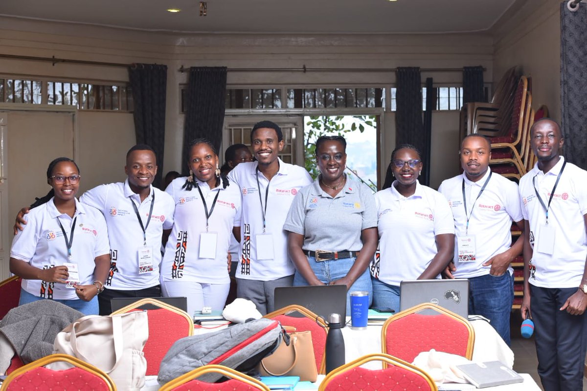 Rotaract District 9214 tweet media