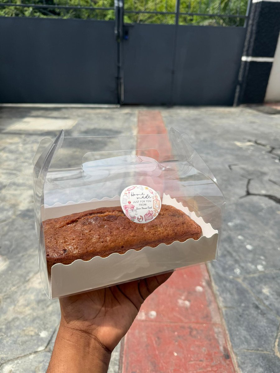 pwilliamsclothn's tweet photo. Not to start weekend gossip but…

My source just confirmed there is a very dangerous banana bread in Lekki.
Moist. Fluffy. Emotionally supportive.

If you’re in Lagos and you don’t go and try it, that one is between you and your destiny. https://t.co/LJ4mLmyTV9