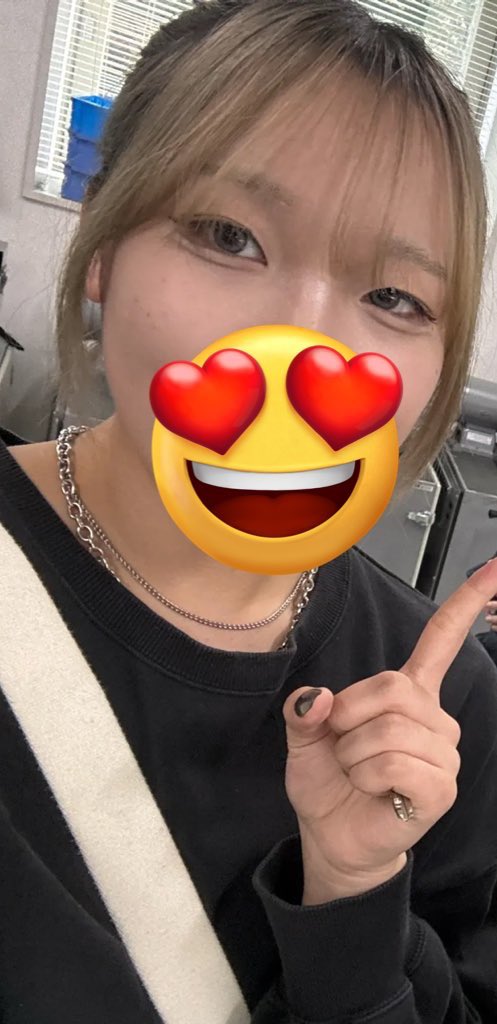 r___ia_t's tweet photo. 身長170弱大学生です
DMきてくれたらちゃんと顔でてる写真送ります💞
#レズ
#レズセ 
#バイ https://t.co/DisoxO0DD9