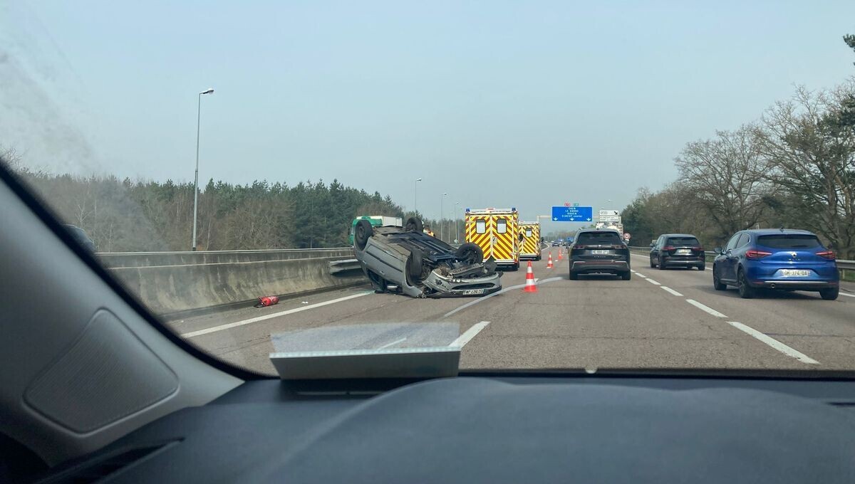 Trois enfants blessés, une voiture a fait plusieurs tonneaux sur l'A13, près de Rouen
➡️ l.francebleu.fr/oSGm