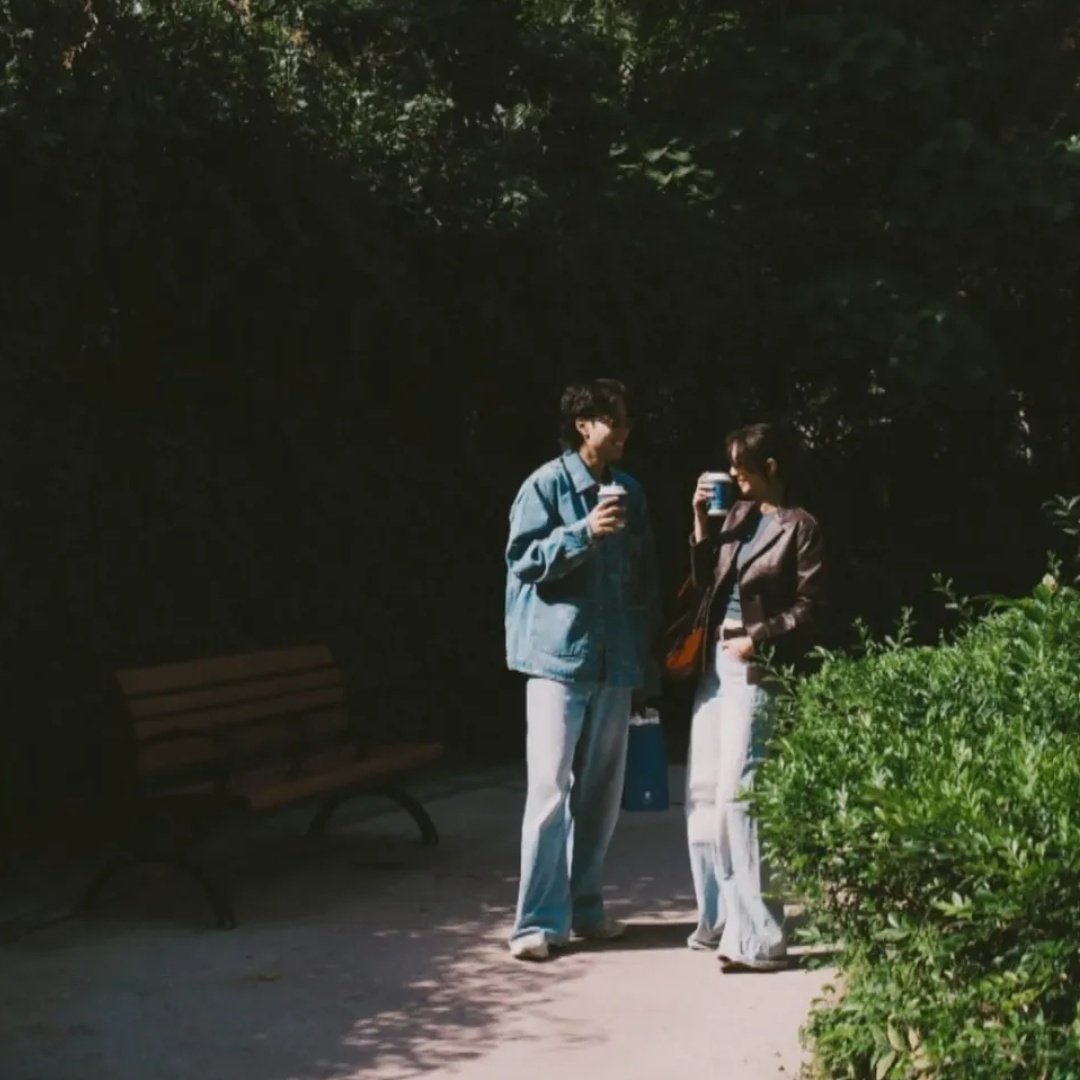 the definition of true love. 

balikan pas kondisinya masih sakit, menikah walaupun bisa relapse. sheila bener bener took all the risk, melawan rasa takut dan kemungkinan sakit itu, demi bisa menjalani hari harinya bareng vidi, dan menjadi energi untuk vidi.

peluk jauh, sheila🫂