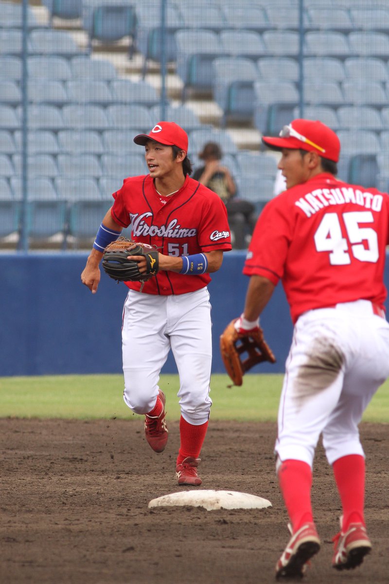 kyotocarp26's tweet photo. あの選手 こんなに細かったんですよ
サードやったりショートしたり https://t.co/mDFc8w7n4c