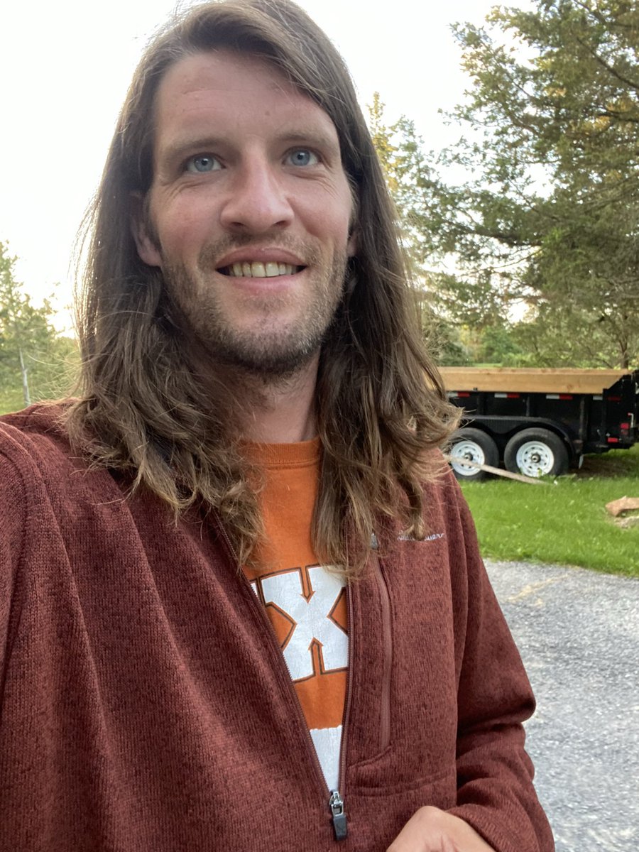 Angelsforever86's tweet photo. This is a throwback to when I used to have long hair I had an indescribable Jesus look #returnofjesus #jesuslook #jesuslookalike https://t.co/PgWrFRnJVg