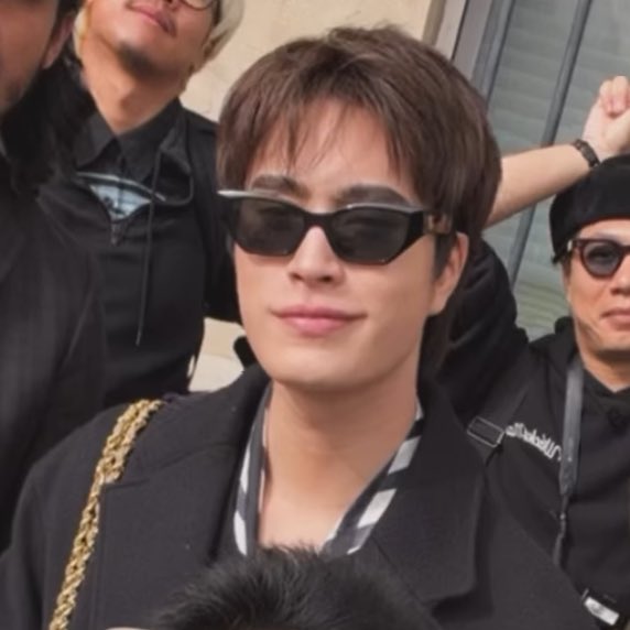 ลูกป้าหล่อเท่ แต่ยังติดน่ารัก🤏🏻

GEMINI BOUND FOR CHANEL FW26
#CHANELXGEMINI 
#CHANELFallWinter 
#CHANELShow