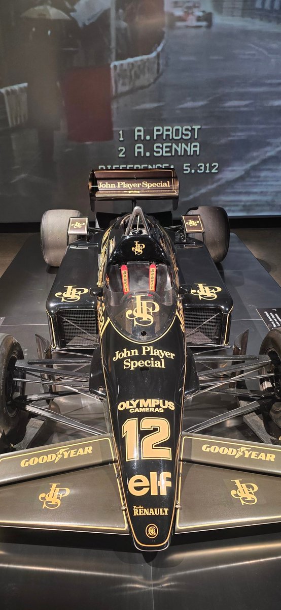 Darling 🌸 (ger/eng Vtuber) tweet media