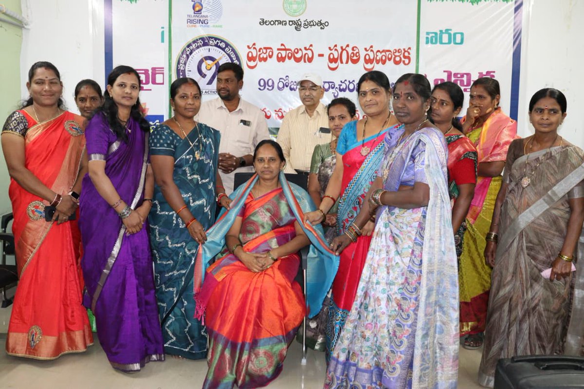 MCKyathanpally's tweet photo. As a part of Praja Palana - Pragathi Pranalika  Launch of  99 days Action plan celebrated Inernational Women's day at Kyathanpally Municipality.
@SwachhBharatGov @CKforCleanIndia @MoHUA_India @tksreedevi @cdmatelangana @TelanganaCMO @RoopaMishra77 https://t.co/BbDAMbTAAt