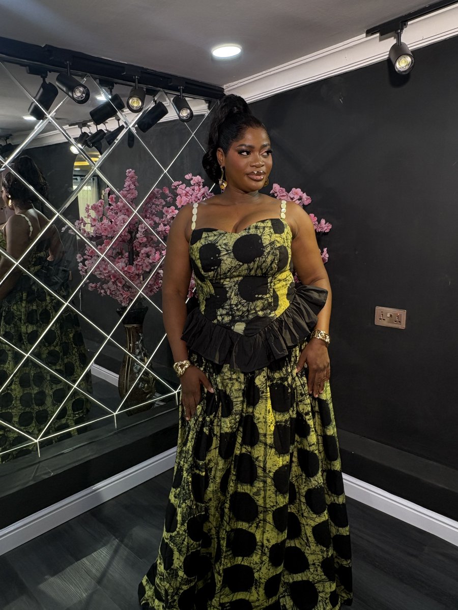 Raafa_label's tweet photo. The LEWA DRESS IN YELLOW 😍💛

Available in Size - 6-20

Price - N60,000

Delivery takes 4 working days/ Nationwide delivery 🚚 

Send a dm or click WhatsApp link in bio to order. https://t.co/Y5YP5MbVjQ