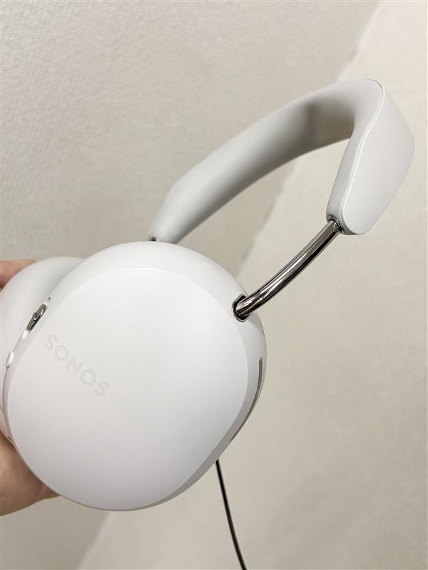 e_earphone_NPB's tweet image. 【#eイヤ大阪日本橋本店】
🌃本日の営業は終了しました🌃

🎧 3/9まで開催！
✨ Sonos Spring Sale ✨

新生活の“音”を、もっと豊かに。

🏆 e☆イヤホンアワード2025
ワイヤレスヘッドホン部門 大賞受賞
#Sonos『Ace』 もセール対象！

没入感のある空間オーディオ・ 洗練されたミニマルデザイン
🌟