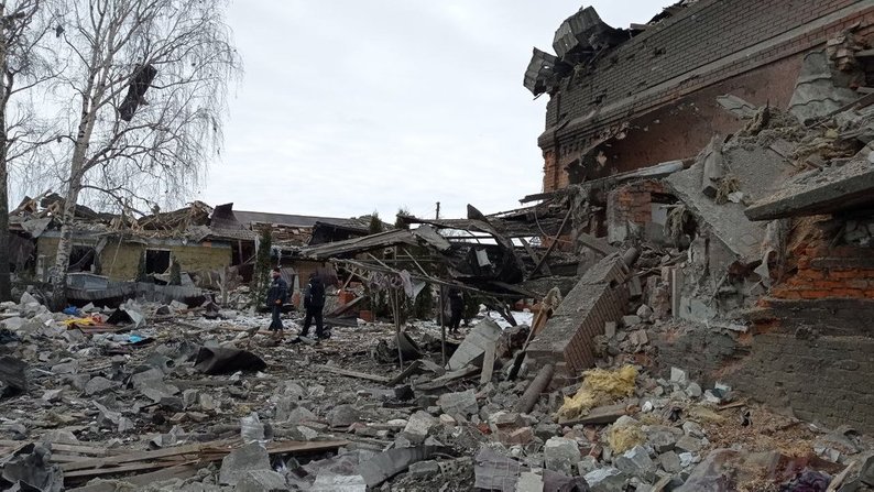 Коли батько опинився водієм на Лимані, будучи вже з паралізованою ногою, і за два тижні згоріло три екіпажі з його роти, він сказав "Доця, якщо зі мною щось станеться, прошу тебе, не вини ні командирів, ні роту, винні тільки оте бидло"..

В 2022 в цей день, 7 березня, вночі