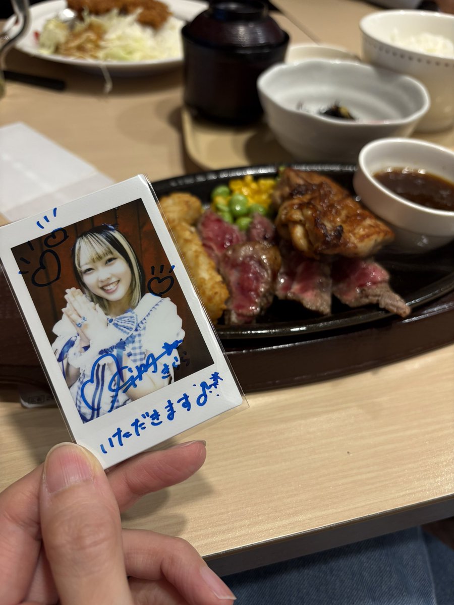 rie_hattatucare's tweet photo. 久しぶりのゆめいろ現場&amp;推しチェキ飯
#ゆめいろ流星群 https://t.co/4995Cr5T1k