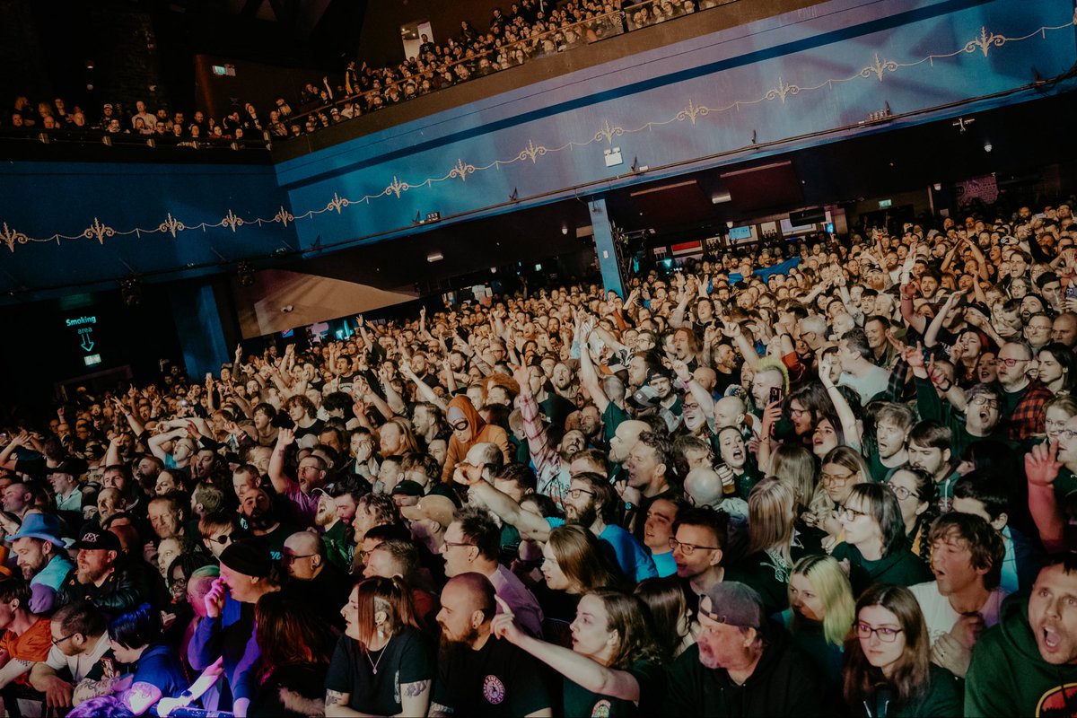 Chris DeMakes tweet media