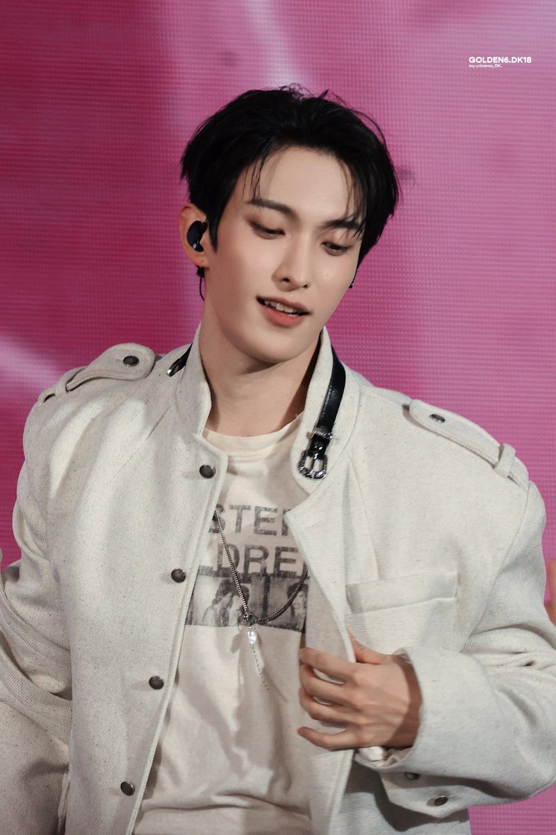 DOKYEOM LOOKS HELLA FINE TODAY TOO🫠🫠🫠 #도겸