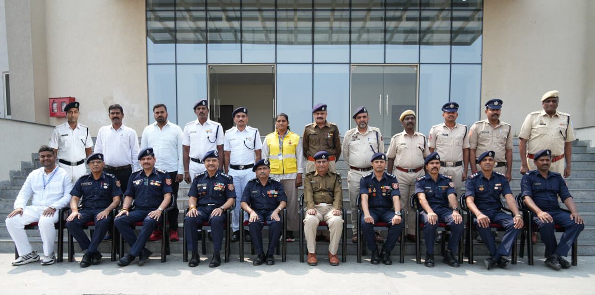 The Incident Response System (IRS) S.No.6 training successfully concluded on March 6th. This course brought together Commandant, Dy Commandant, and Dy SP rank officers from the Home Guard, alongside dedicated Railway employees and Firefighters.