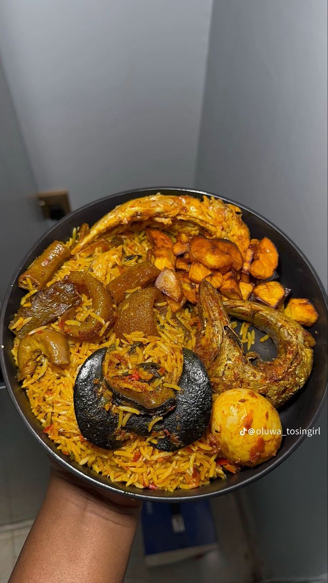 dfwmenah's tweet image. Which drink are you using to wash this down ?