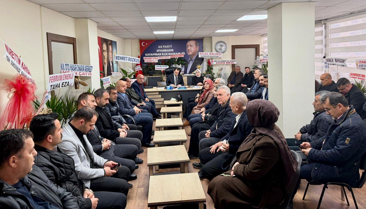 📍AK Parti Kayapınar İlçe Başkanlığı

Teşkilat Danışma Toplantımızı, teşkilat mensuplarımızın tam kadro katılımıyla gerçekleştirdik. 

Birlik ve beraberlik içerisinde ilçemize dair istişarelerde bulunarak yürüttüğümüz çalışmaları değerlendirdik. 

Katılım sağlayan tüm dava