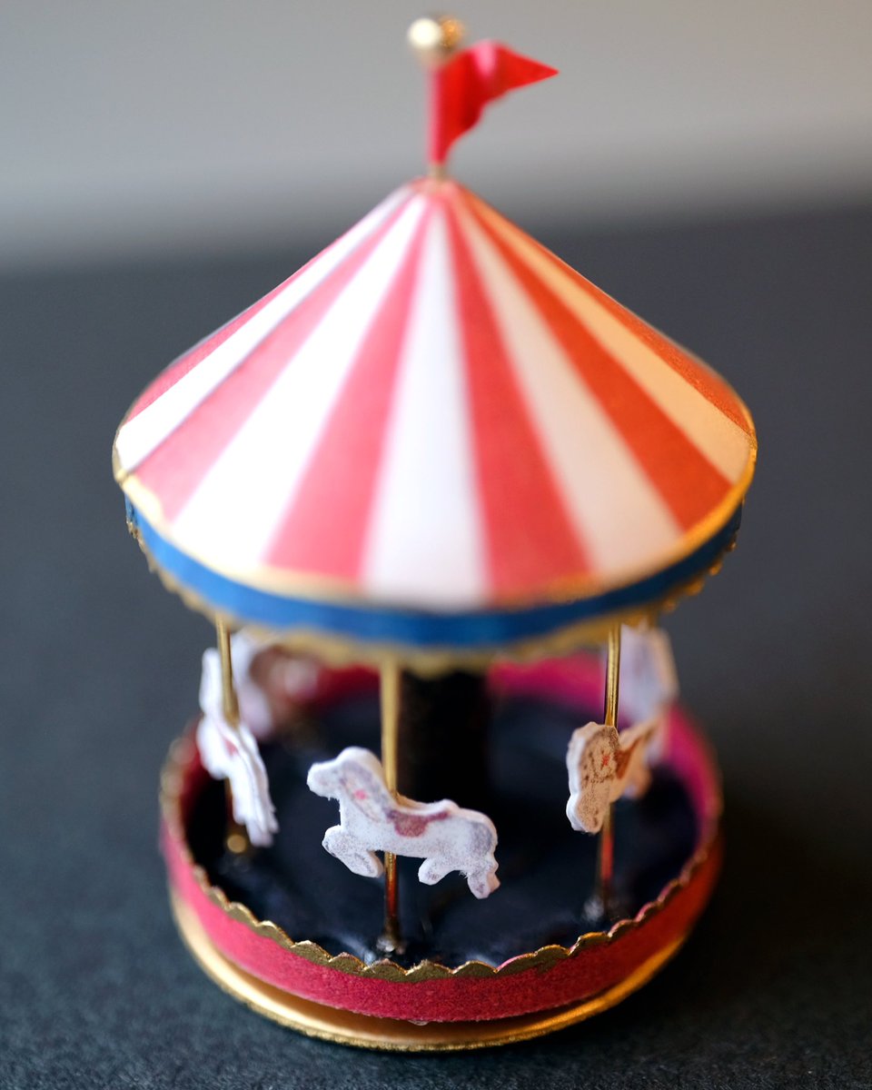 Upfarfield Dollhouse Salon tweet media