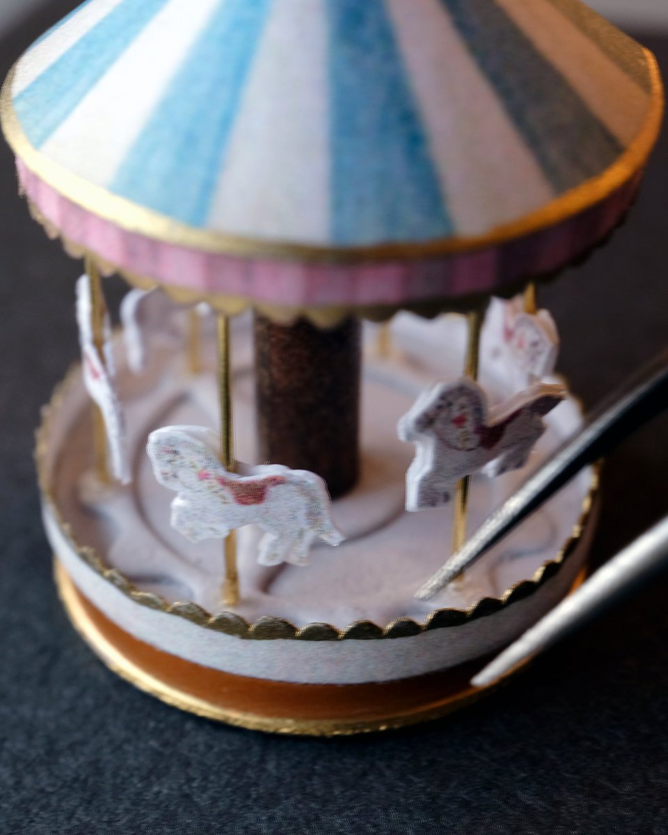 Upfarfield Dollhouse Salon tweet media