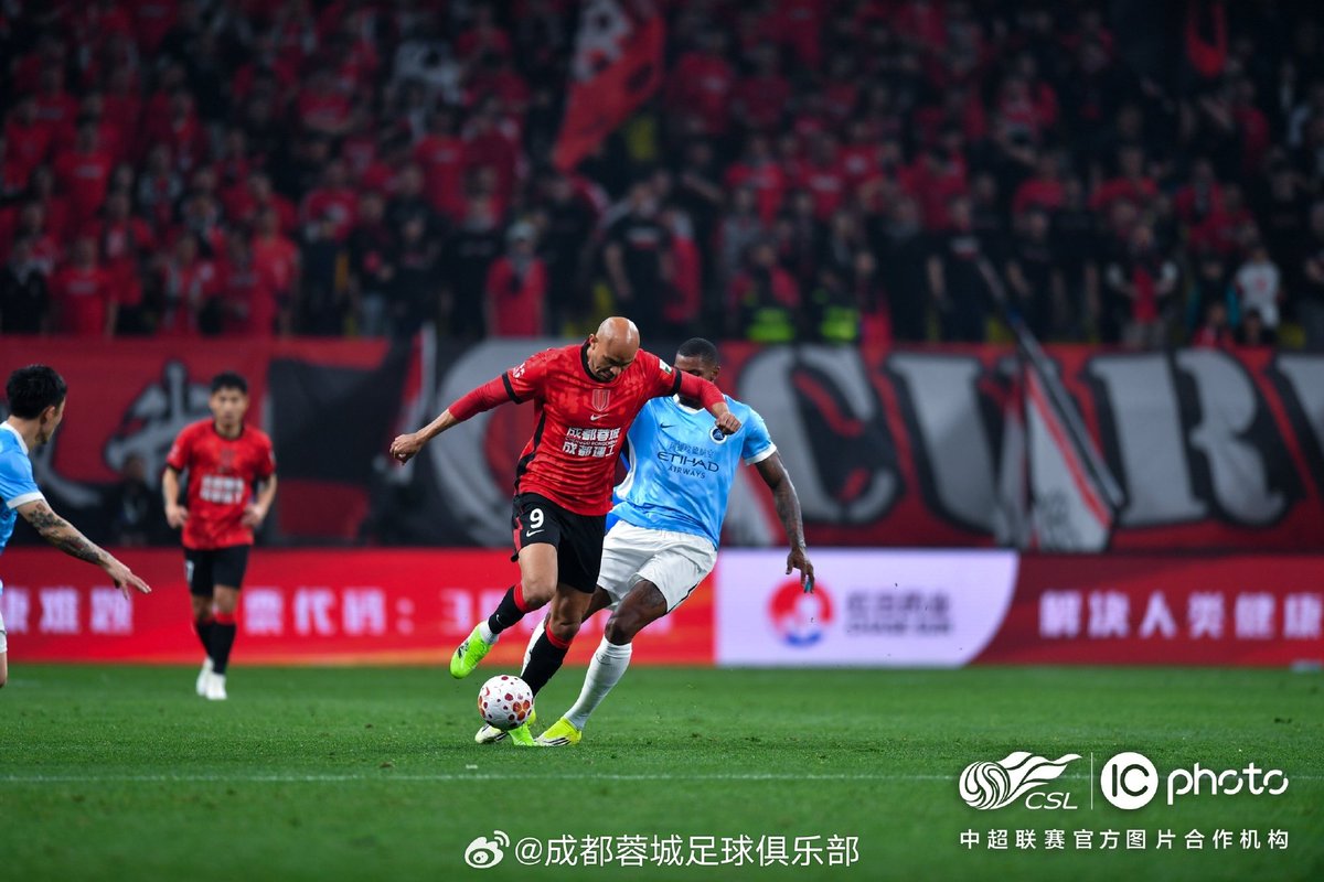#CSL1️⃣| La goleada del Chengdu Rongcheng 5 (2 Wellington Silva 🇧🇷, Felipe Silva 🇧🇷, Hu Hetao 🇨🇳 &amp; Liao Rongxiang 🇨🇳) : 1 (Albion Ademi 🇦🇱) contra el Shenzhen Peng City dio el pistoletazo de salida a la <a href="/Superligachina/">Fútbol en China</a> 2026!