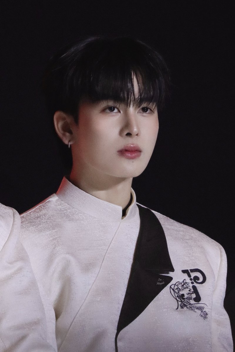 คำนำหน้า
○ คุณหนู
○ ตัวหอม
○ เจ้าหญิง
○ ยัยหนู
○ นางฟ้า
○ เด็กดี
○ เทพธิดา
○ เกิดมาท่ามกลางหมู่มวลดอกไม้
○ เคะ
◉ ถูกทุกข้อ

PERTHSANTA WAITING TIME
 
#PSTimeStopperinVietnam