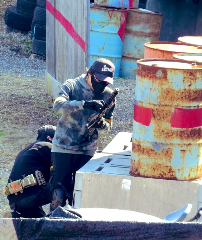 koppeman42's tweet image. つくサバ！
久々のzombieパーカー🧟
hackのボディバック初導入✨

#つくサバ
#evilwire 
#ストリートブランドHACK