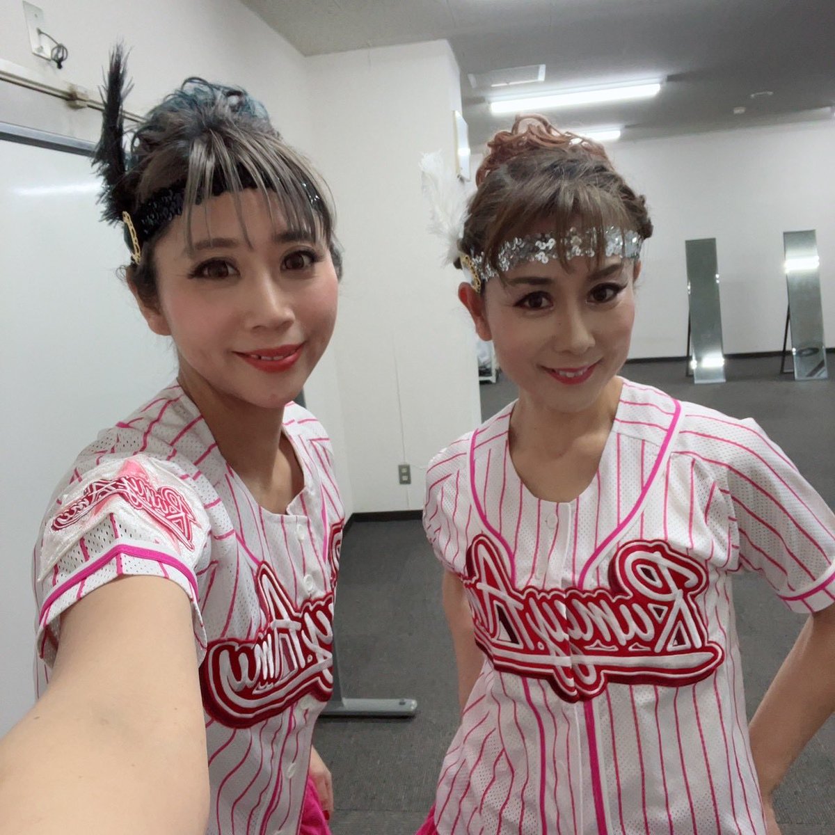 Rumy_Amy's tweet photo. 和歌山御坊での営業ステージ✨
アンコールも頂き盛り上がって頂けました❣️和歌山🍊また行きたいで〜す🥰
#ルミアミ　#なにわのピンクレディー
#和歌山　#御坊市　#歌って踊る https://t.co/nMd4Xfy7Fp